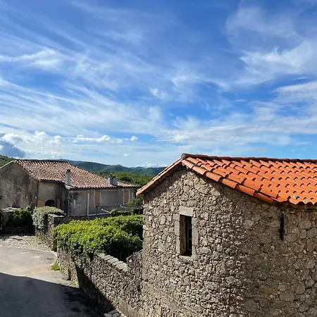 Maison De La Fontaine *